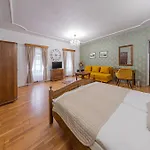 Hotel Salamander - Garni 3*