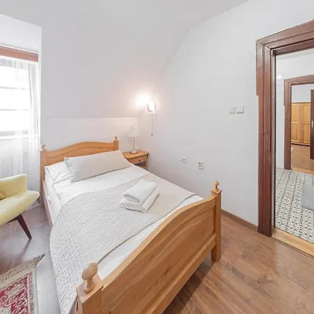 Salamander - Garni 3*