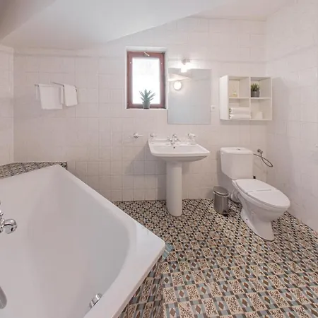 Salamander - Garni 3*