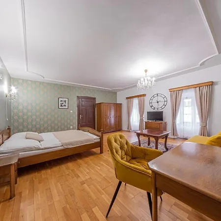 Salamander - Garni 3*