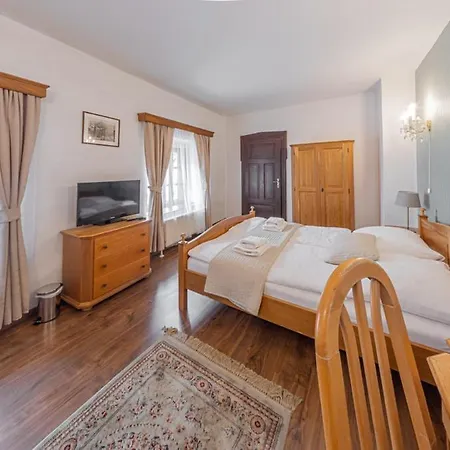 Salamander - Garni Hotel 3*