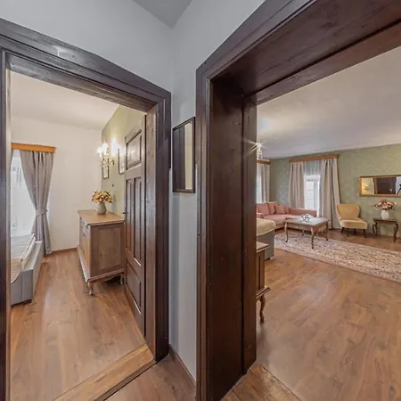 Salamander - Garni Hotel