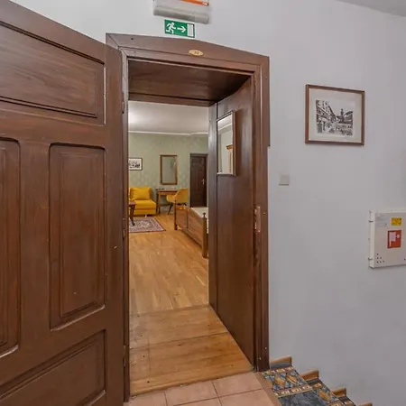 Hotel Salamander - Garni 3*