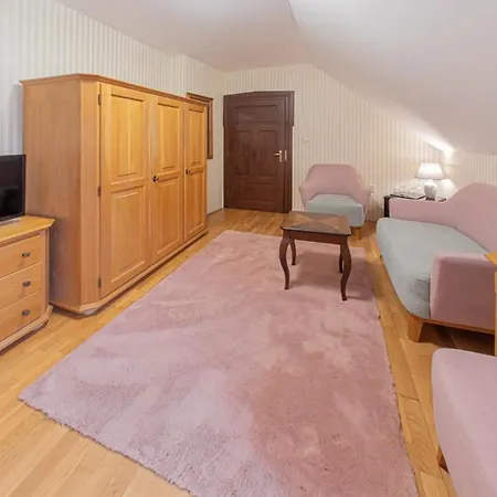 Salamander - Garni 3*