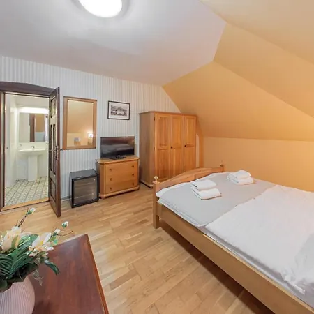 Salamander - Garni 3*