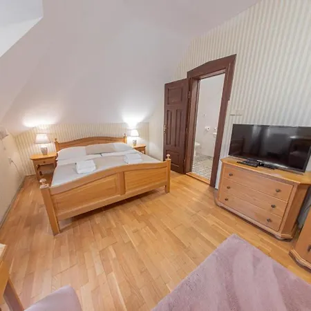 Salamander - Garni 3*