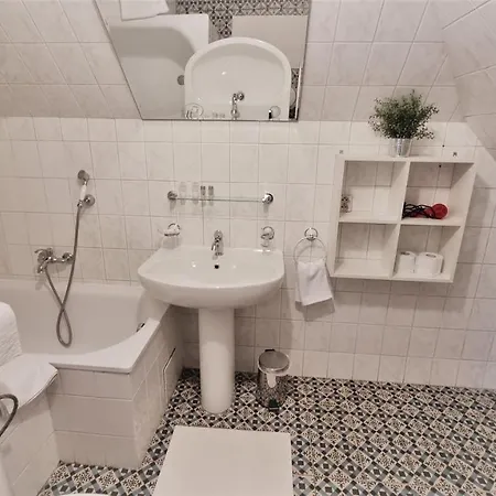 Salamander - Garni 3*