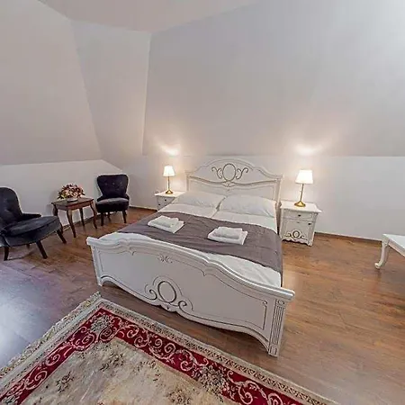 Hotel Salamander - Garni 3*