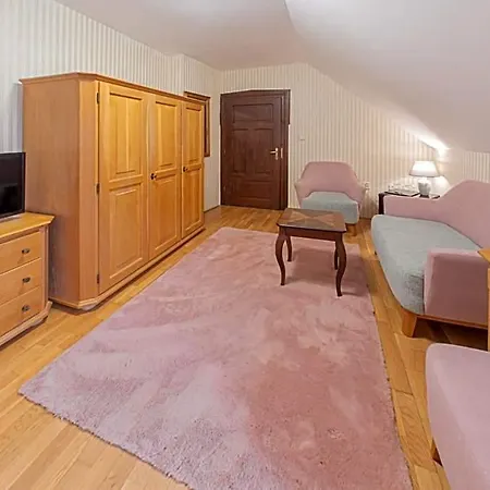 Salamander - Garni Hotel 3*