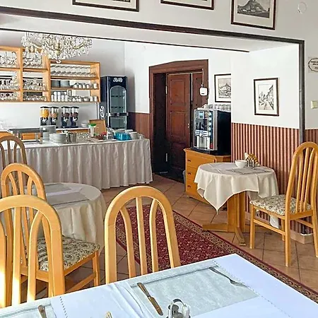 Salamander - Garni Hotel