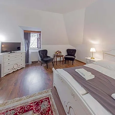 Salamander - Garni Hotel Banská Štiavnica