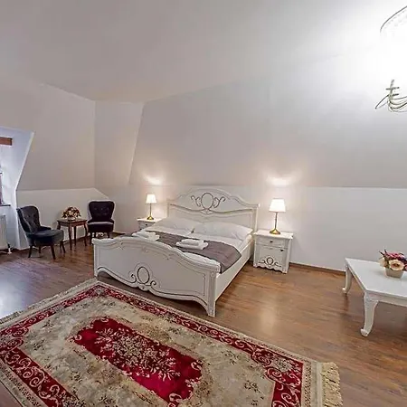 Salamander - Garni Hotel Banská Štiavnica