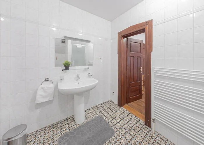 Отель Salamander - Garni 3*