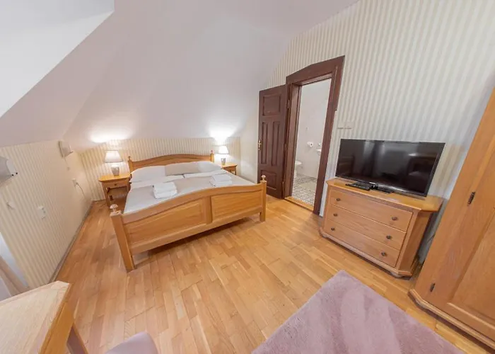 Salamander - Garni 3*